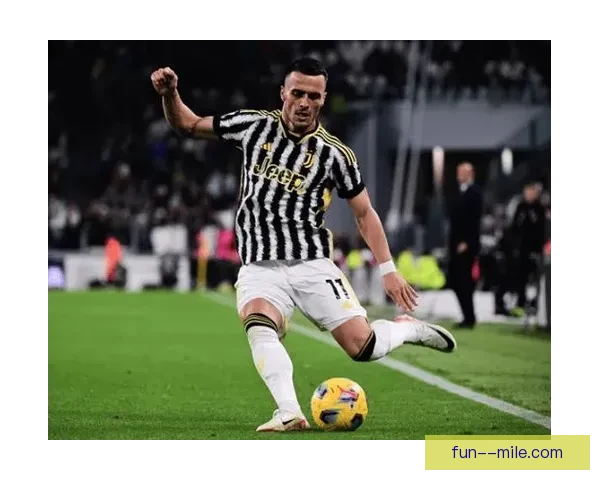 科斯蒂奇助力尤文图斯左路进攻屡送精准传中展现过人实力